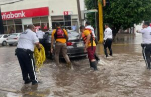 Protección Civil realiza trabajos de auxilio a población derivado de las lluvias registradas
